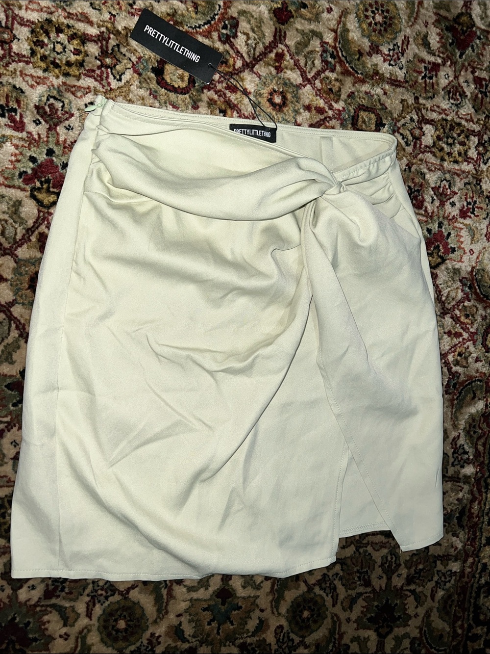 PrettyLittleThing Mint Green Twist Front Open Leg Side Vent Mini Skirt Size 6